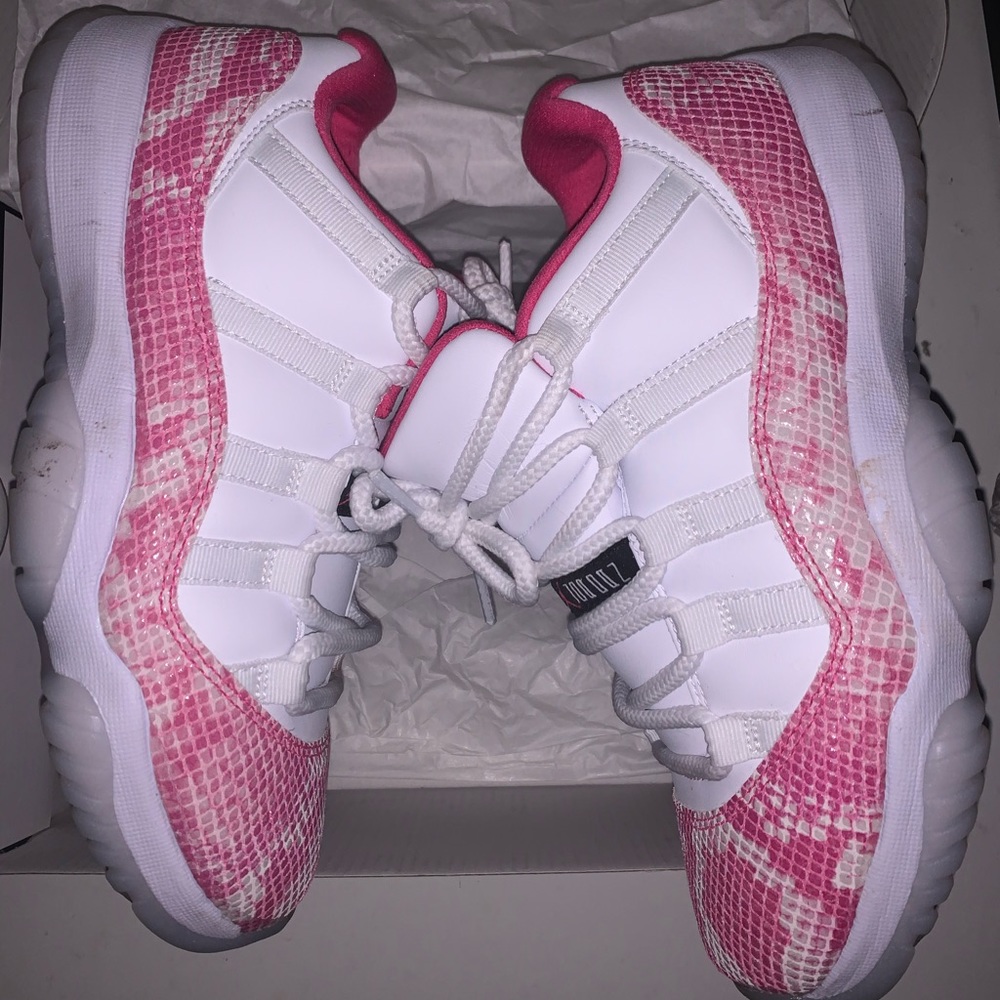 I’m selling my pink snakeskin 11s - Picture 6 of 7